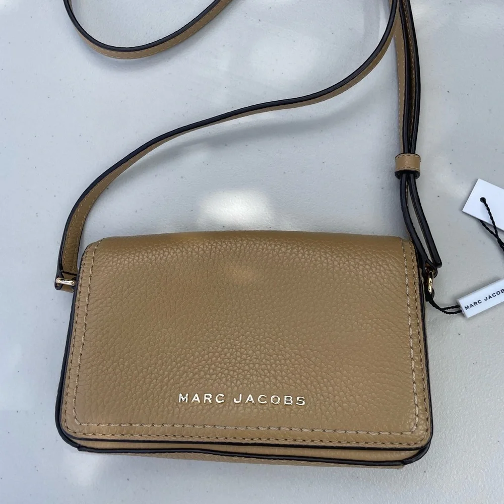 Marc Jacobs Tan Leather Crossbody Bag - Picture 1 of 10